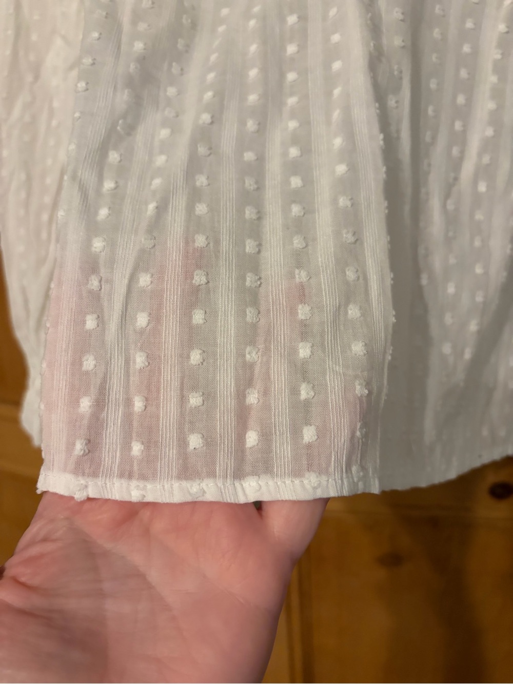 Vineyard Vines Women’s Cotton White Swiss Dot Ruffle Neck Blouse Sz Large - Picture 9 of 10
